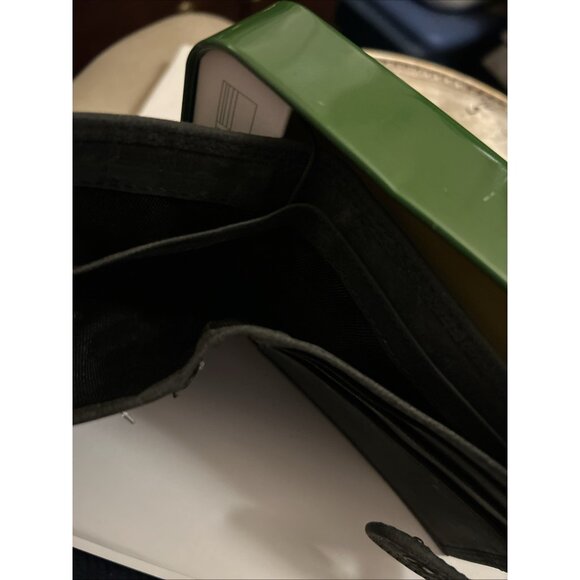 John Deere Men's Wallet Deep Gray W/Logo Passcase Leather Wallet New - Picture 9 of 12